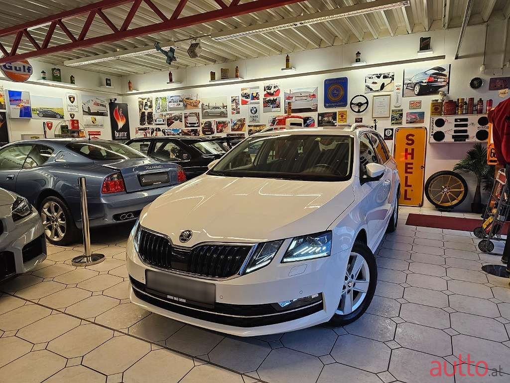 2019' Skoda Octavia photo #2