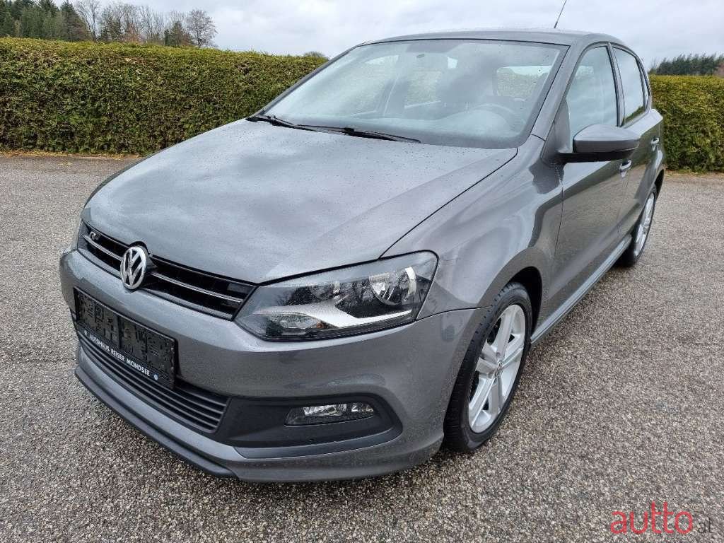 2012' Volkswagen Polo photo #1