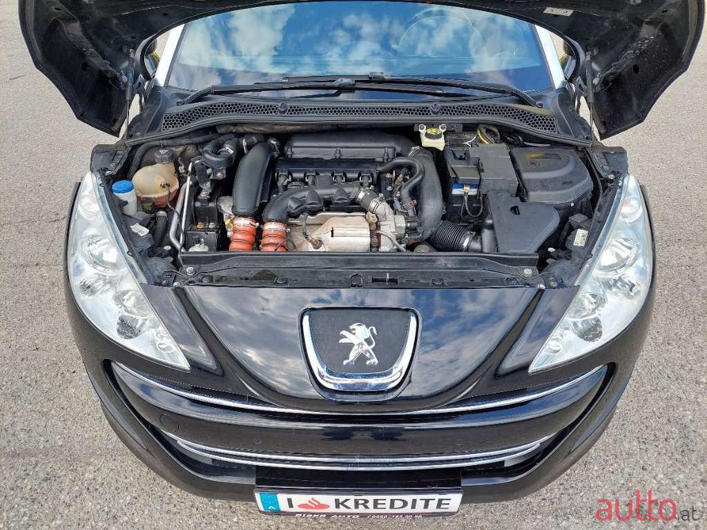 2012' Peugeot RCZ photo #2