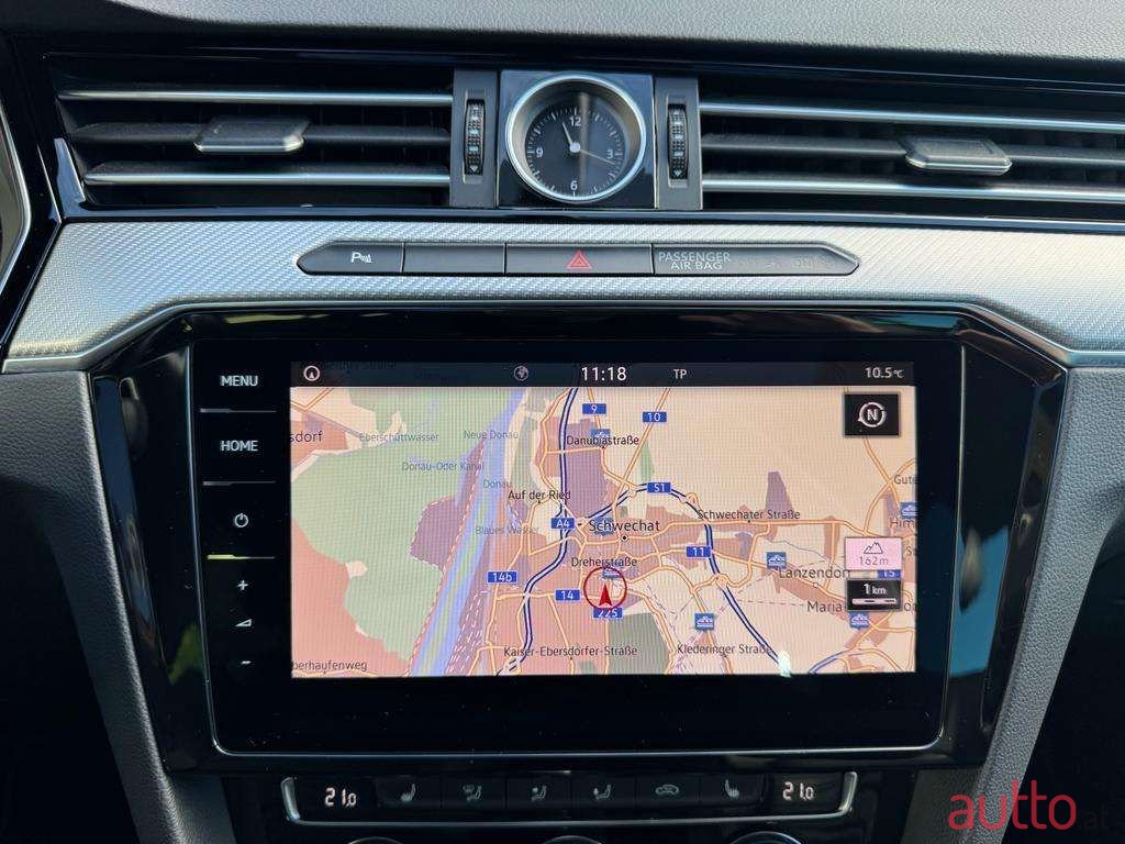 2019' Volkswagen Passat photo #6