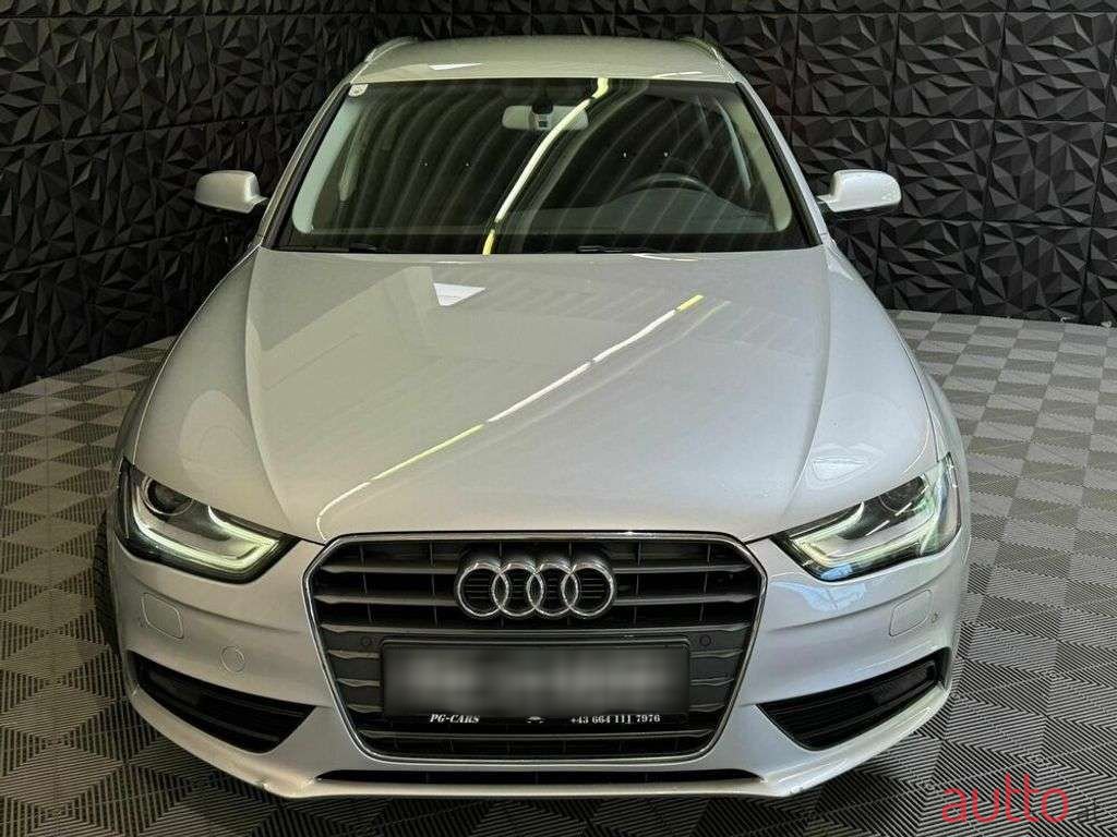 2012' Audi A4 photo #4