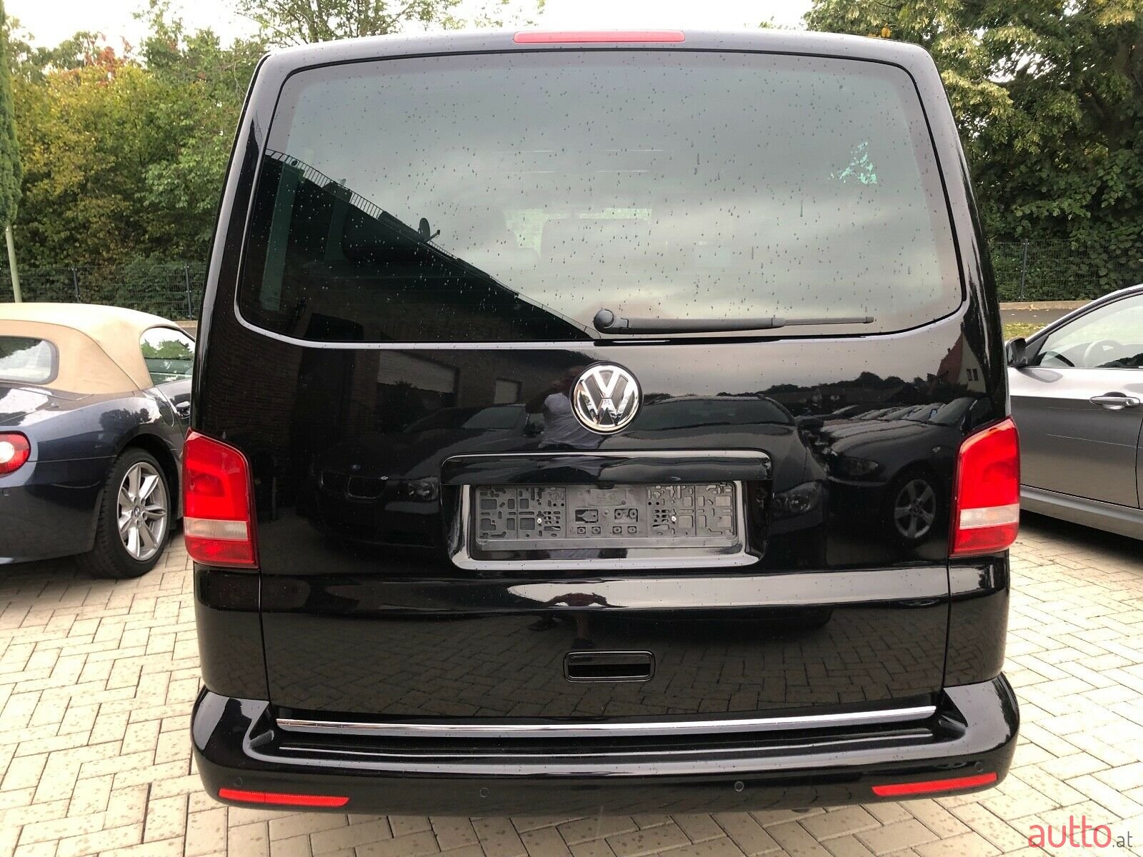 2015' Volkswagen T5 Multivan Highline 2,0 BMT BiTDI 4motion photo #3