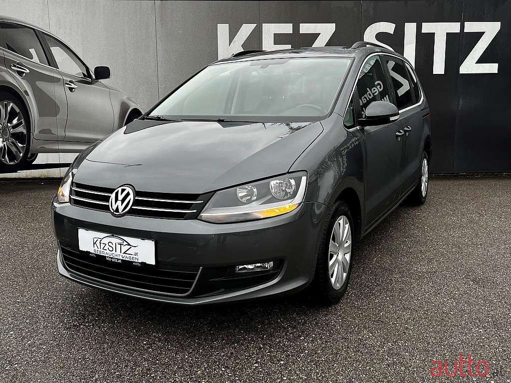 2010' Volkswagen Sharan photo #2