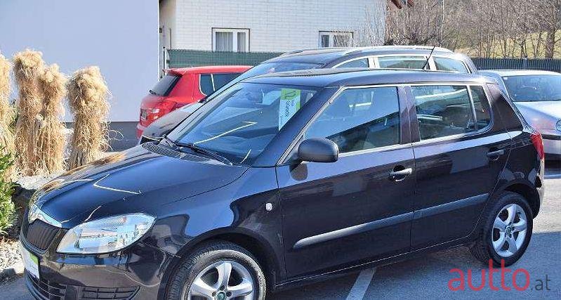 2013' Skoda Fabia photo #1