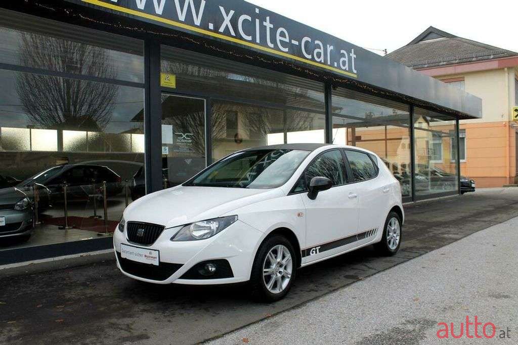 2011' SEAT Ibiza photo #1