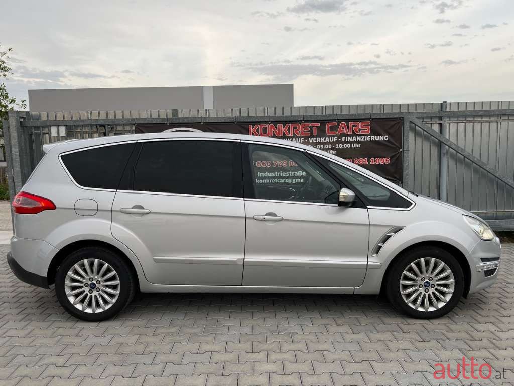 2011' Ford S-Max photo #5