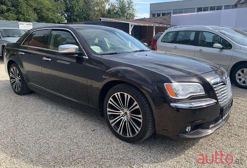 2013' Lancia Thema photo #1