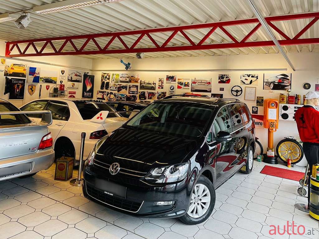 2017' Volkswagen Sharan photo #1