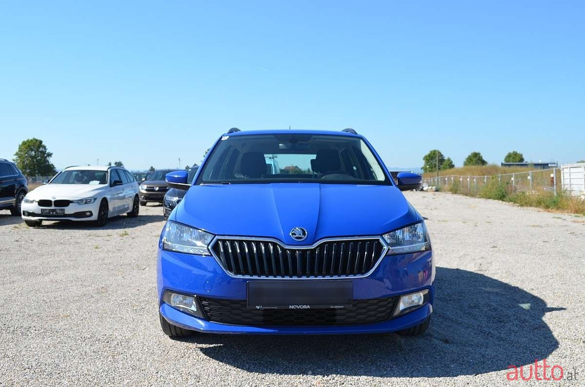 2022' Skoda Fabia photo #3