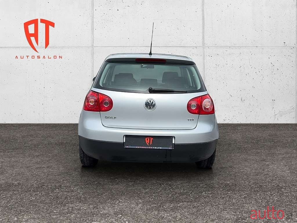 2006' Volkswagen Golf photo #3