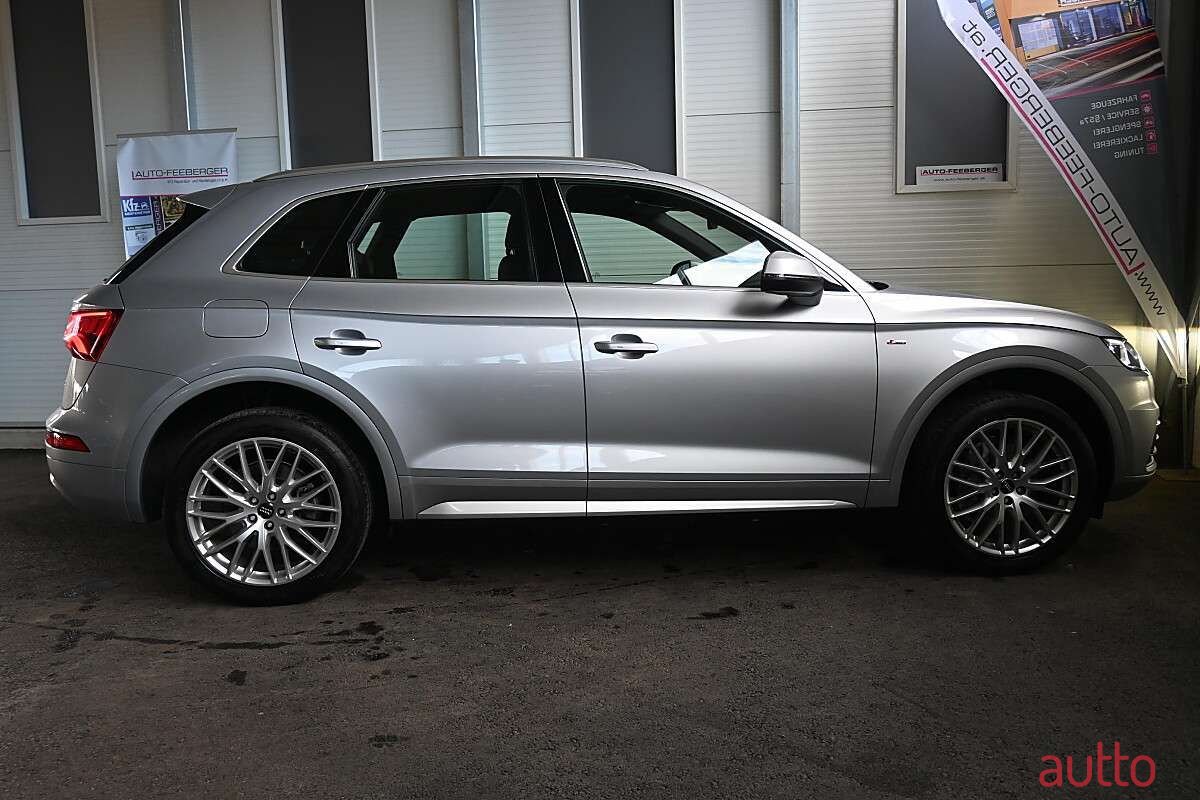 2020' Audi Q5 photo #3