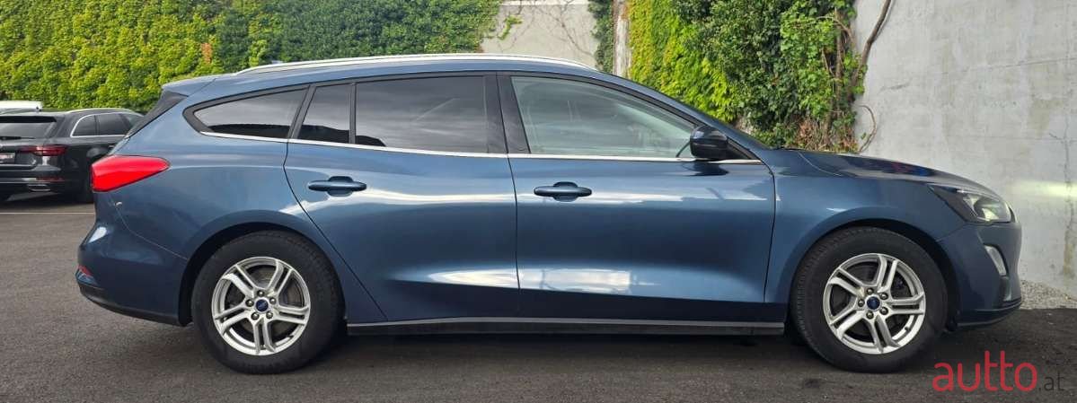 2020' Ford Focus photo #4