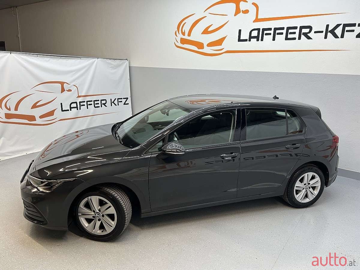 2022' Volkswagen Golf photo #2