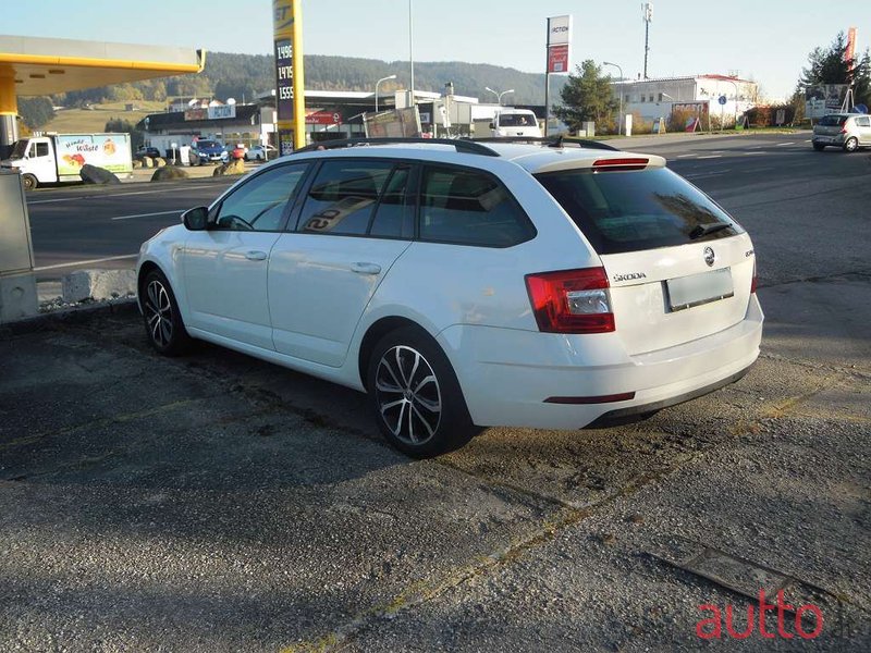 2019' Skoda Octavia photo #4