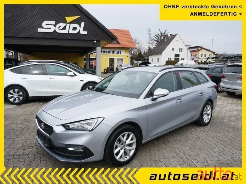 2022' SEAT Leon photo #1