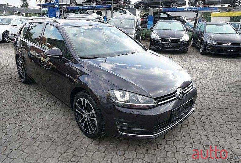 2016' Volkswagen Golf photo #1