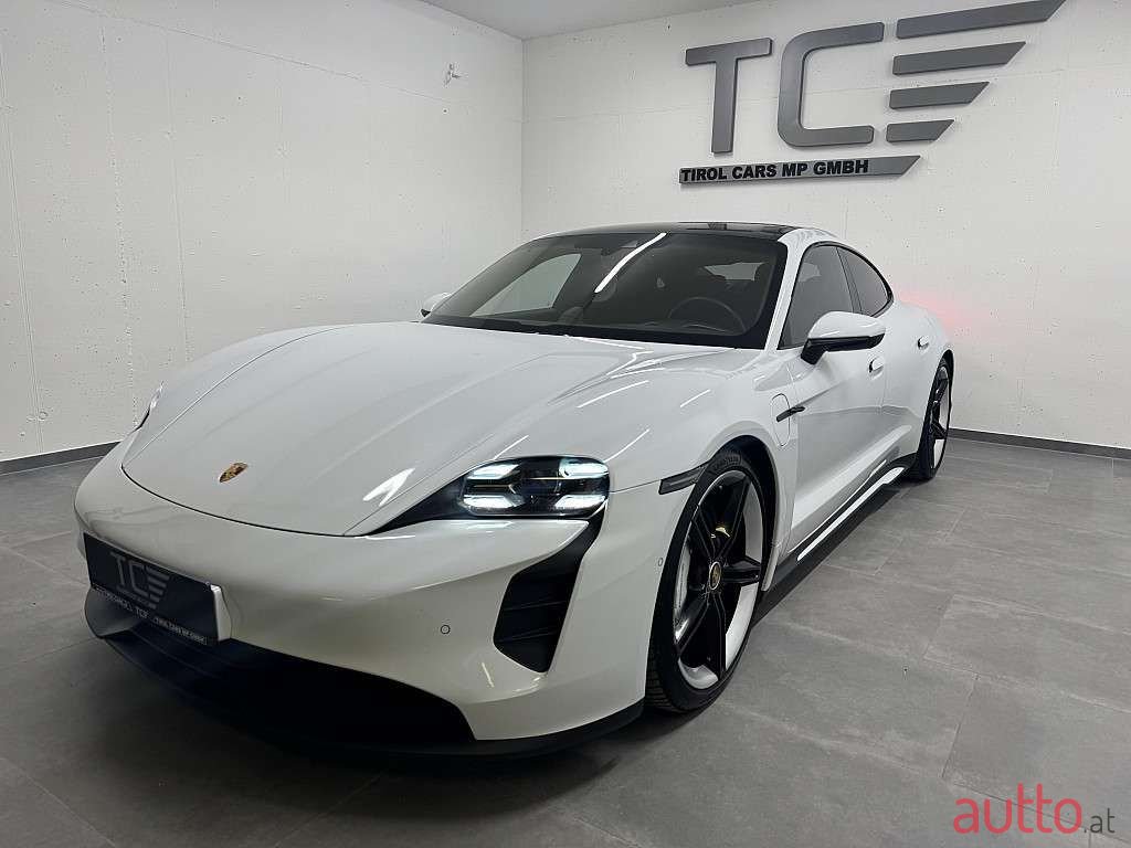 2020' Porsche Taycan photo #4