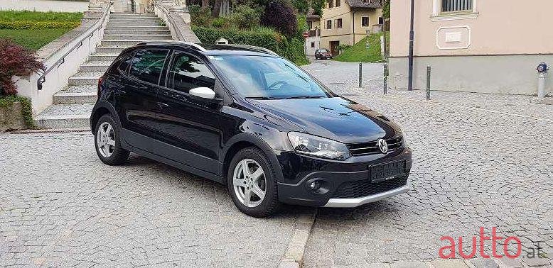 2014' Volkswagen Polo photo #1