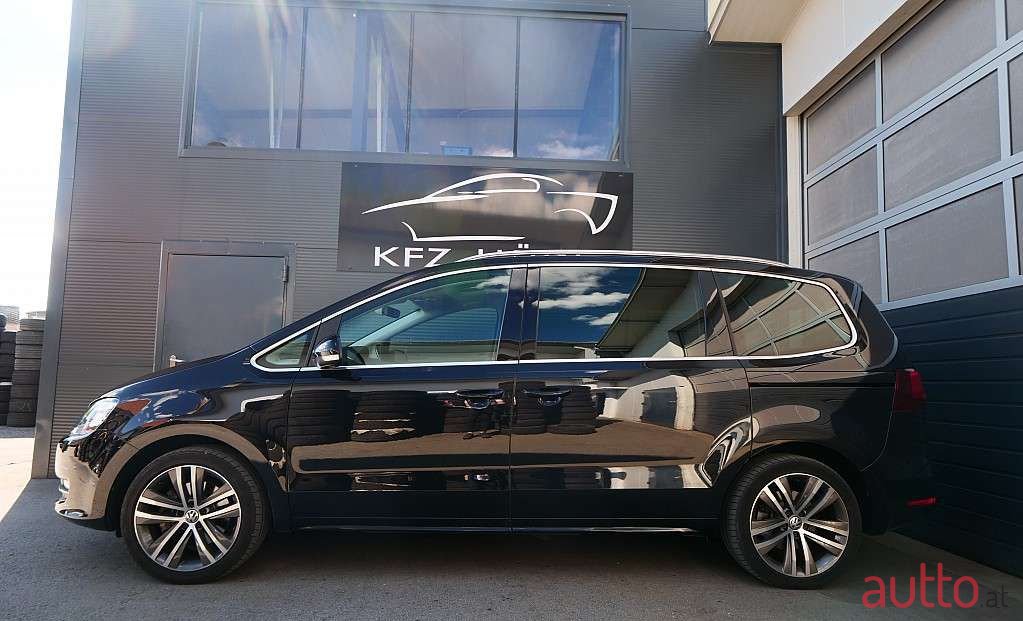 2016' Volkswagen Sharan photo #5