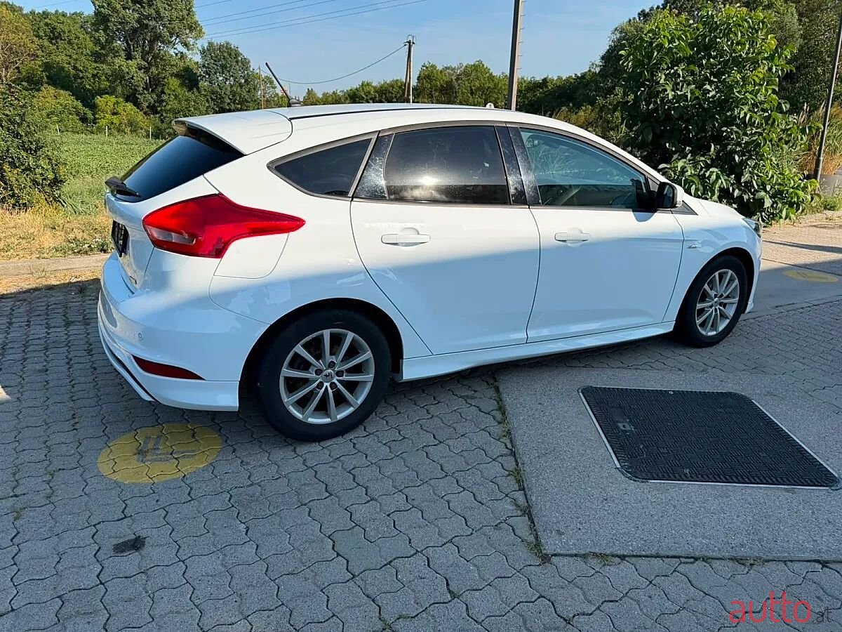 2018' Ford Focus photo #6