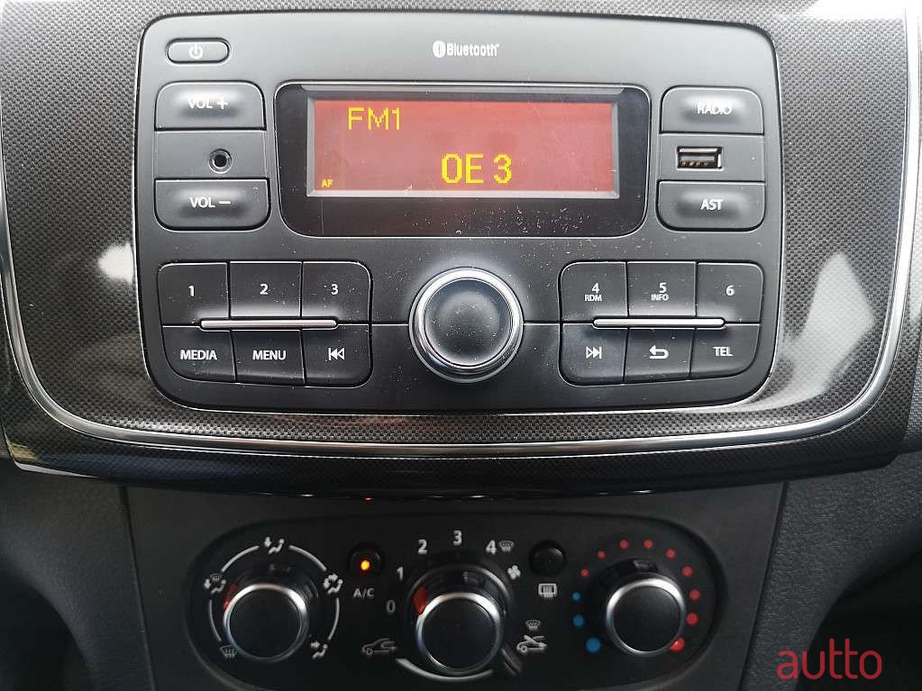 2019' Dacia Sandero photo #5