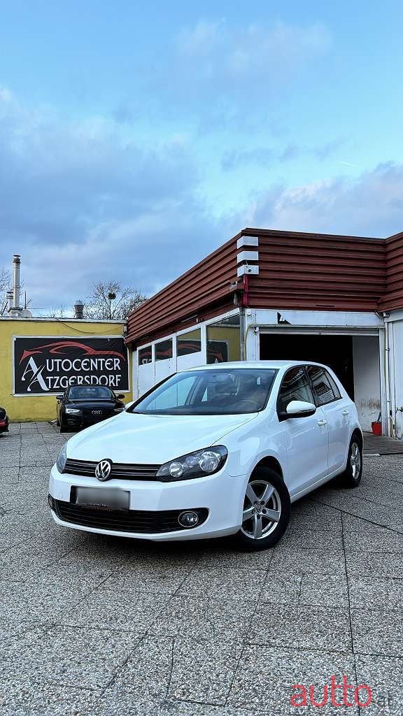 2012' Volkswagen Golf photo #2