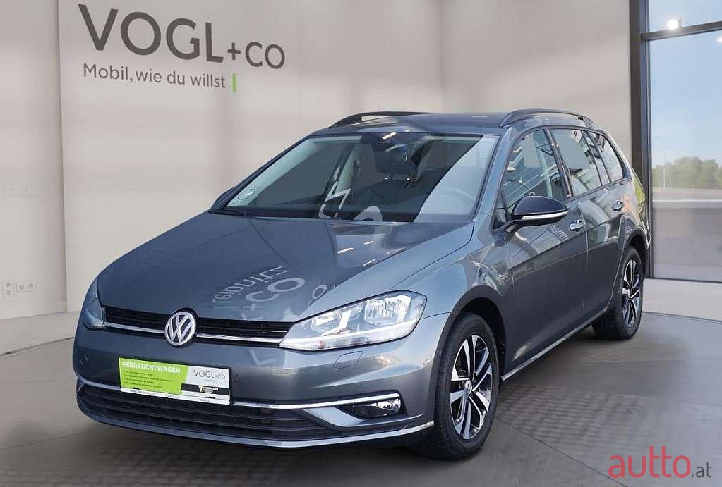 2019' Volkswagen Golf photo #1