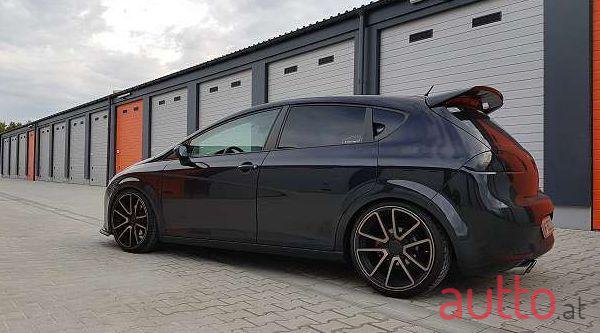 2005' SEAT Leon photo #1