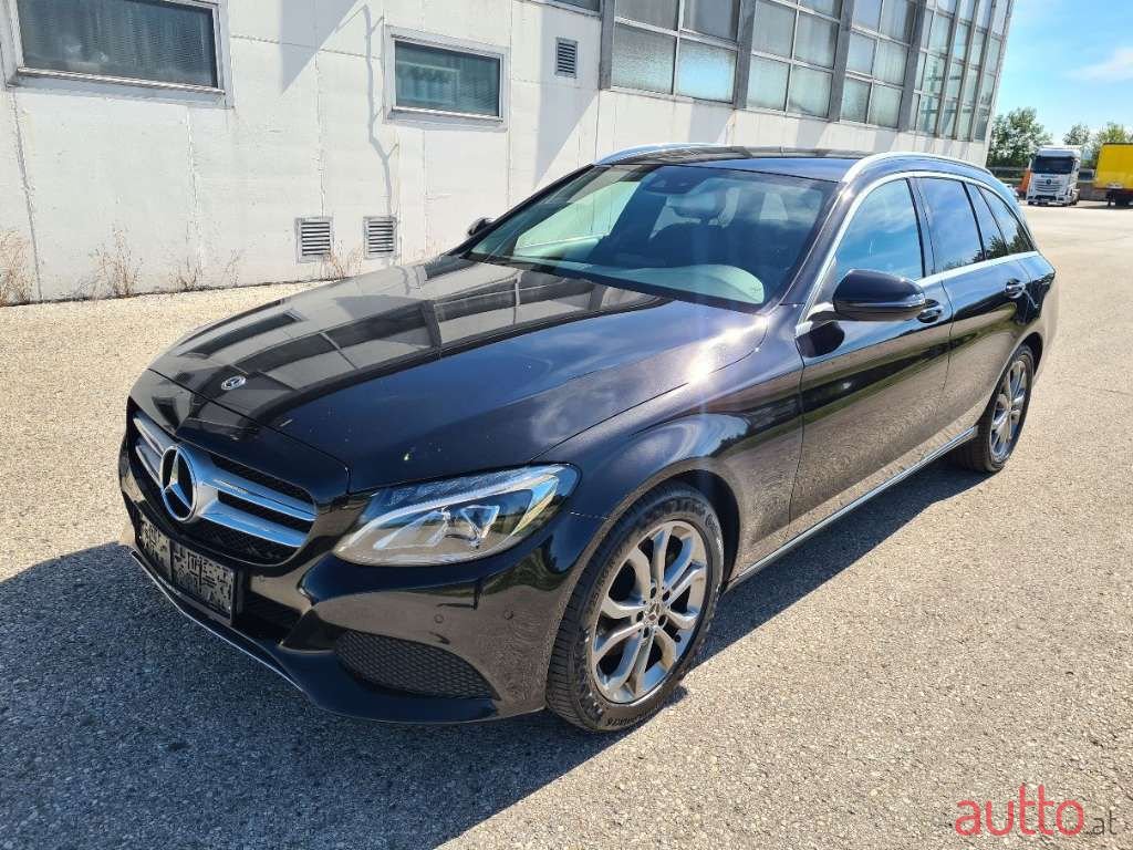 2018' Mercedes-Benz C-Klasse photo #2