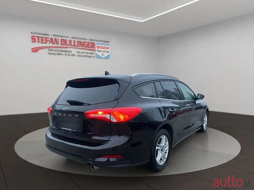 2020' Ford Focus photo #5