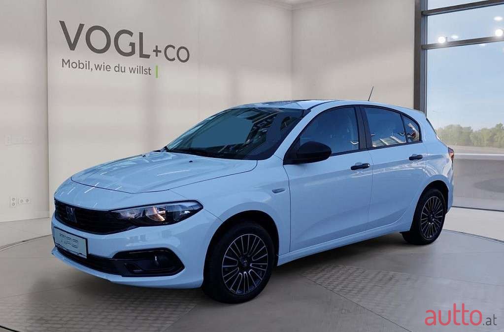 2022' Fiat Tipo photo #1