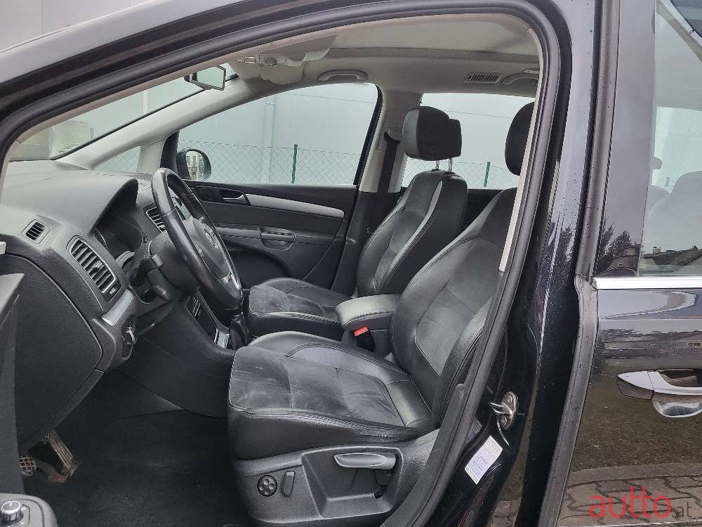 2013' Volkswagen Sharan photo #6