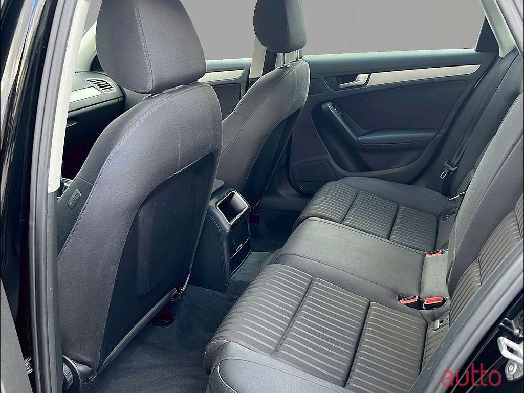 2012' Audi A4 photo #5