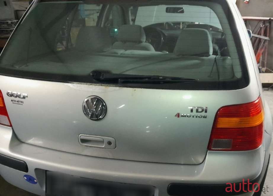 1999' Volkswagen Golf photo #3