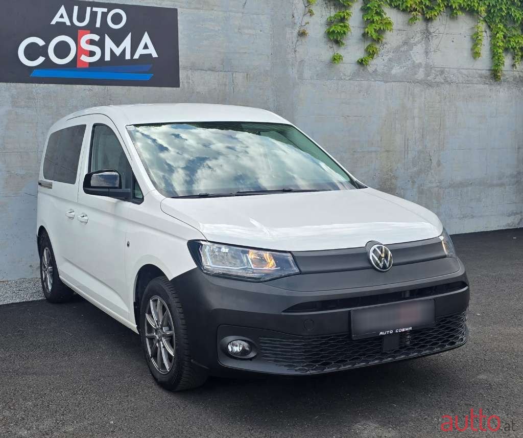 2021' Volkswagen Caddy photo #3