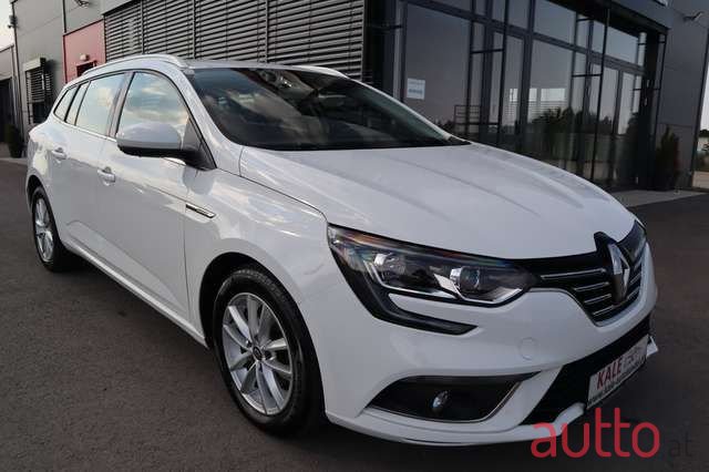 2020' Renault Megane photo #2