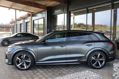 2022' Audi e-tron