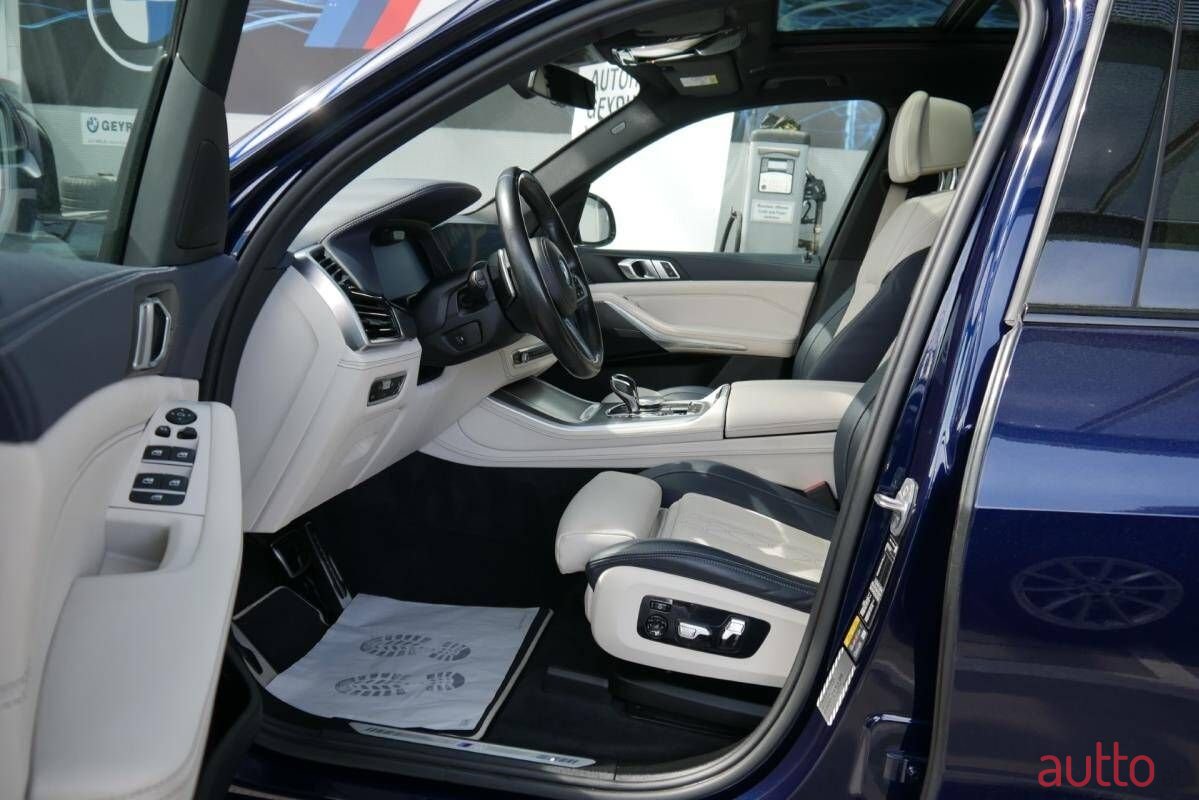 2022' BMW X5 photo #6