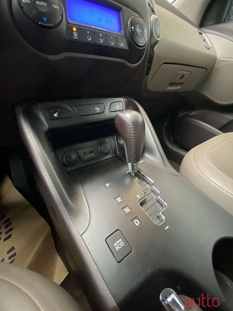 2010' Hyundai ix35 photo #5