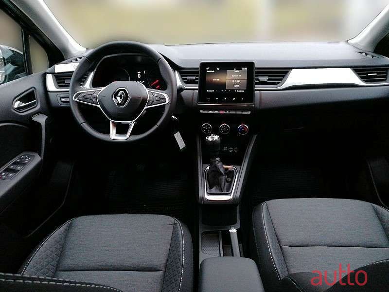 2022' Renault Captur photo #6