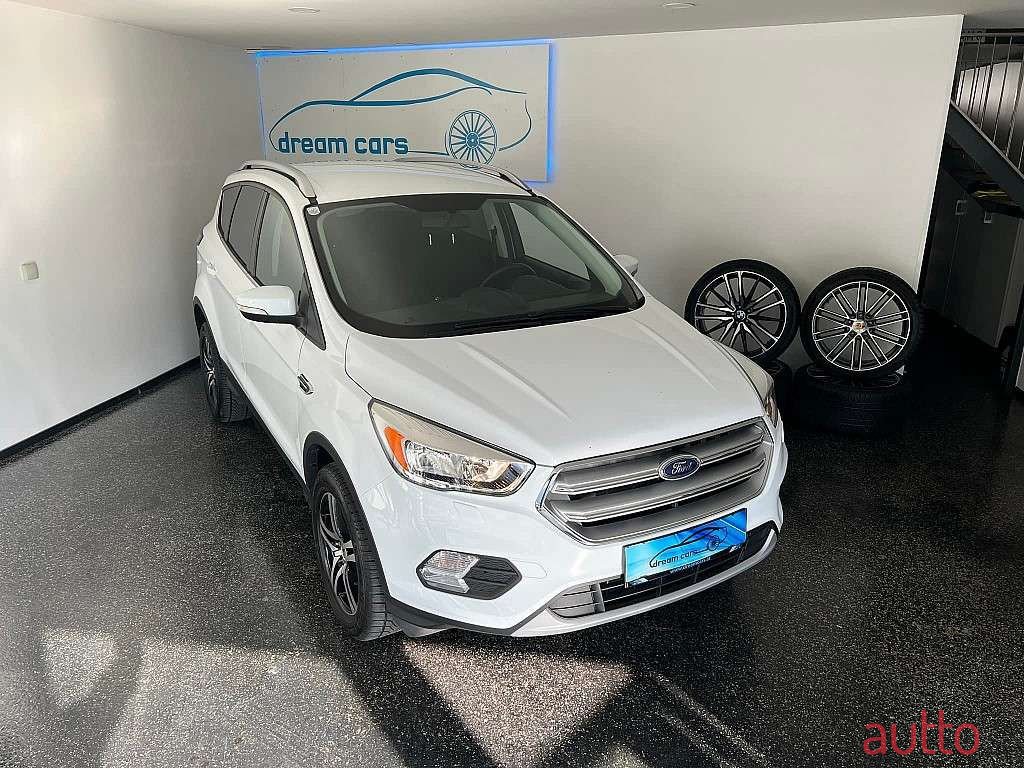 2017' Ford Kuga photo #5