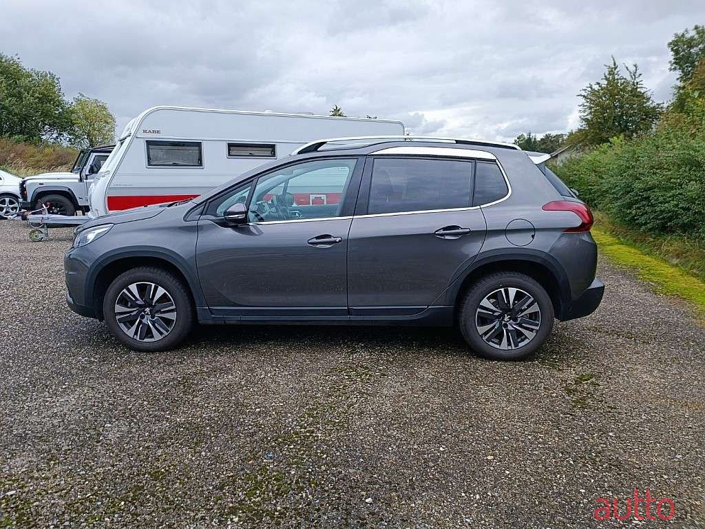 2018' Peugeot 2008 photo #3
