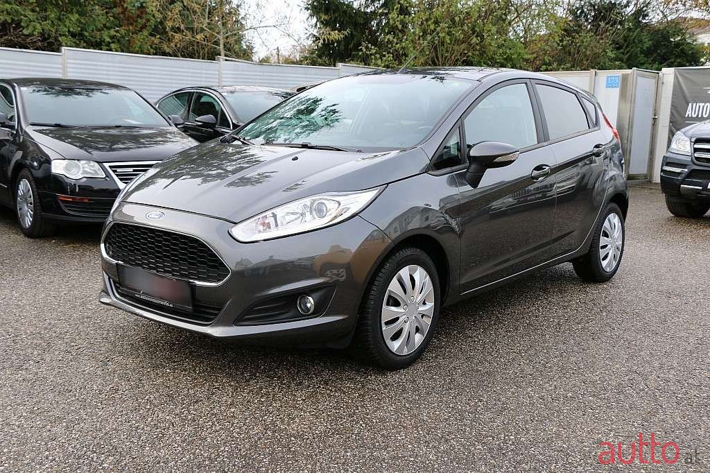 2017' Ford Fiesta photo #3