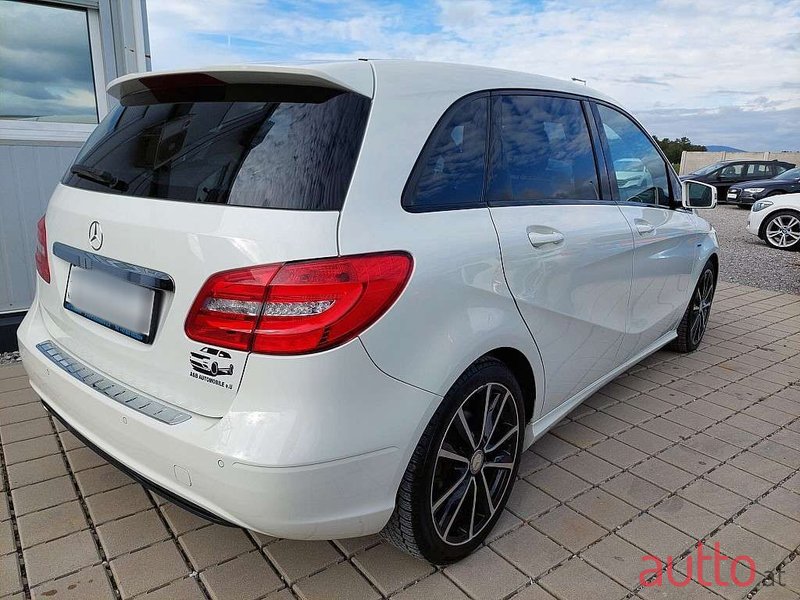 2012' Mercedes-Benz B-Klasse photo #6