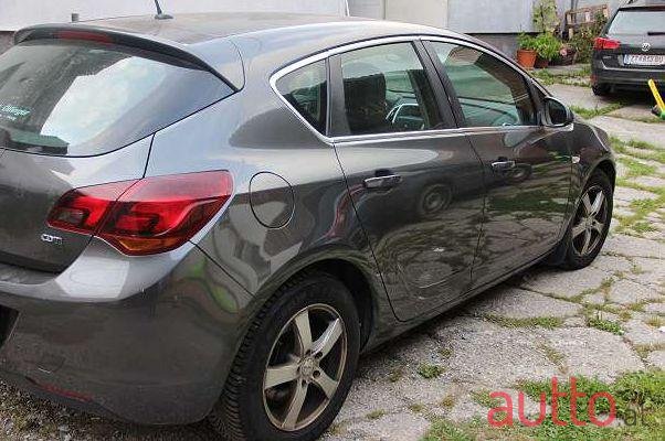 2009' Opel Astra photo #3