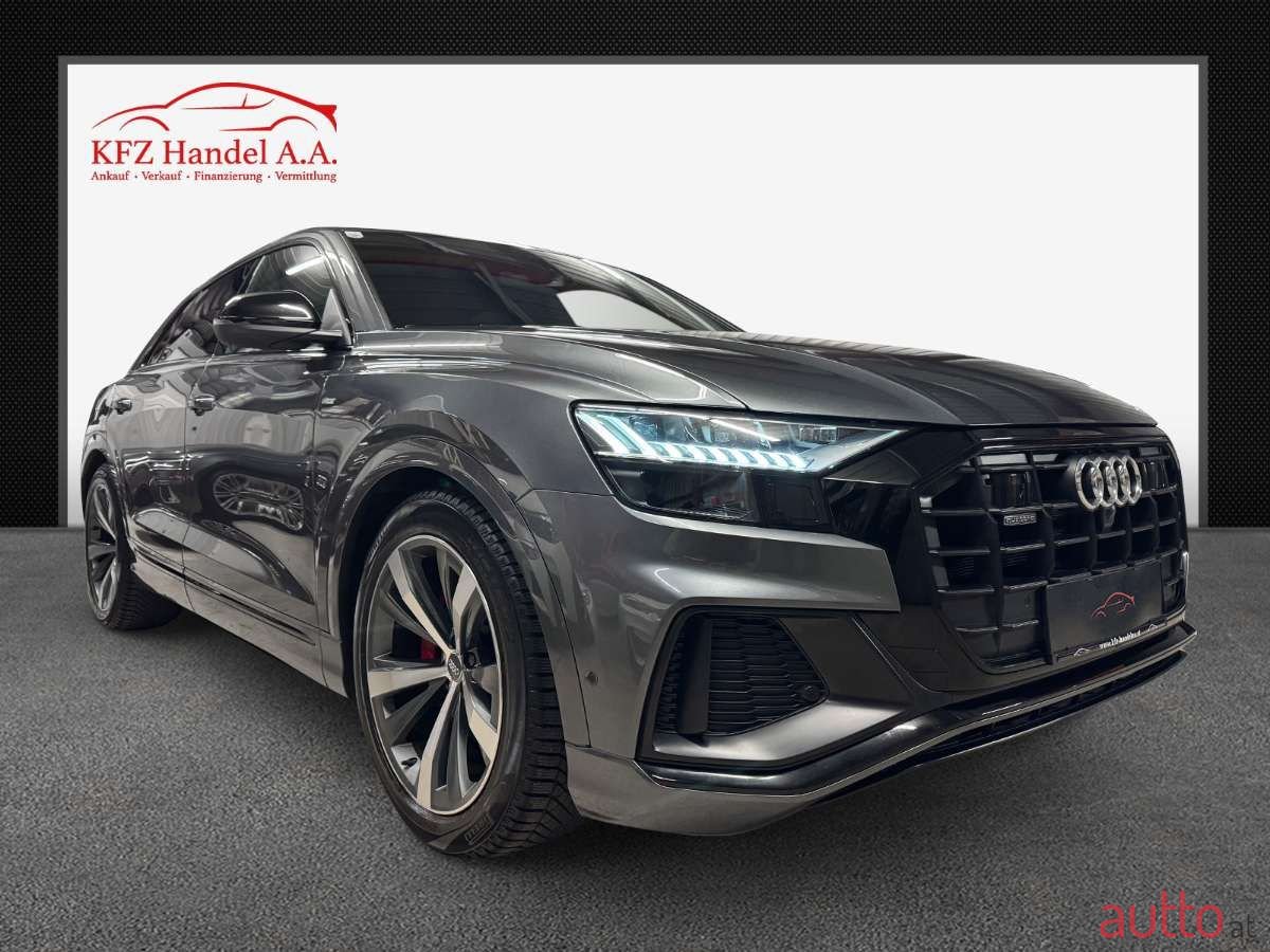 2019' Audi Q8 photo #2