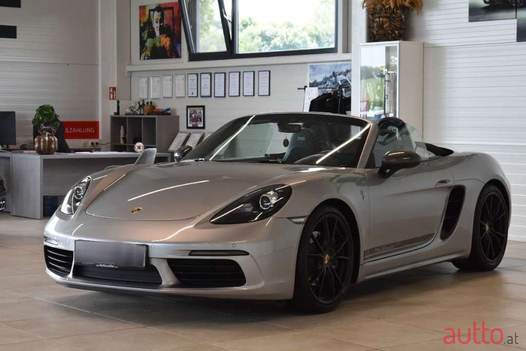 2020' Porsche Boxster photo #5