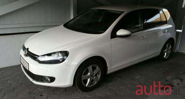 2012' Volkswagen Golf photo #2