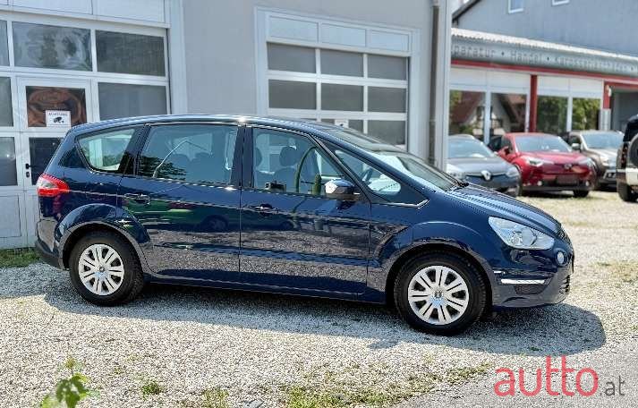 2010' Ford S-Max photo #3