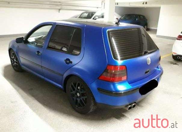 2001' Volkswagen Golf photo #1